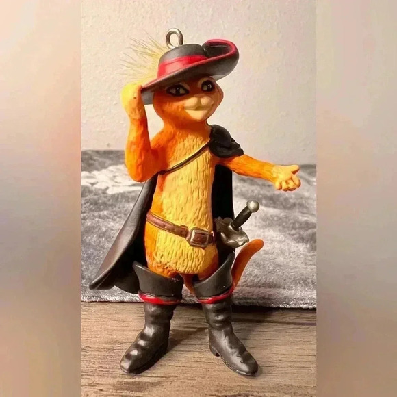 Hallmark Keepsake NIB 2011 Puss in Boots Christmas Ornament from Shrek Movie - Picture 8 of 10